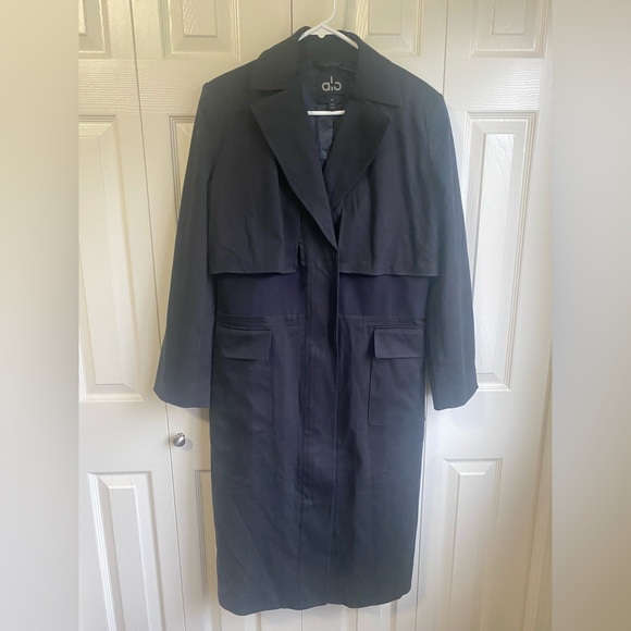New Alo Yoga Formation Trench Coat Black - Picture 5 of 15